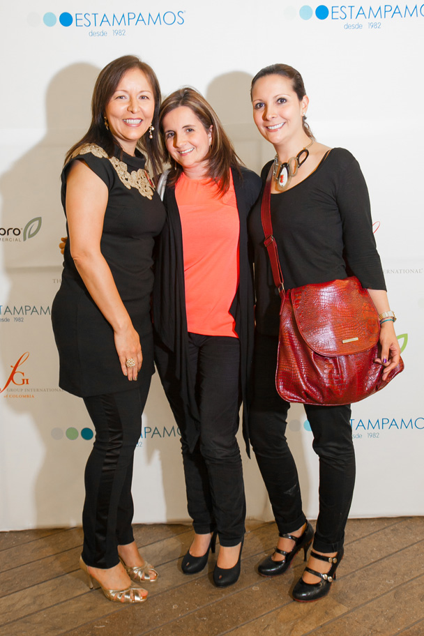 Adriana Betancur, Patricia Restrepo y María Saldarriaga.