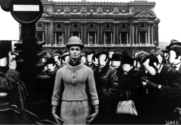 William Klein, Vogue 15 de marzo 1963, vestido de Saint Laurent.