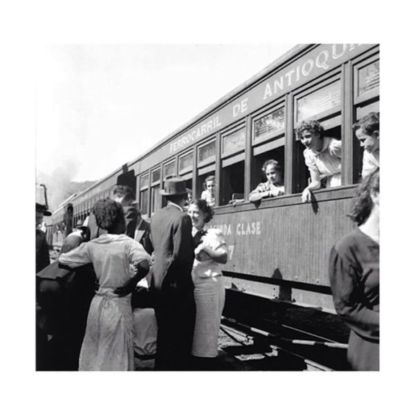 Parada del tren, Medellín. 1946.